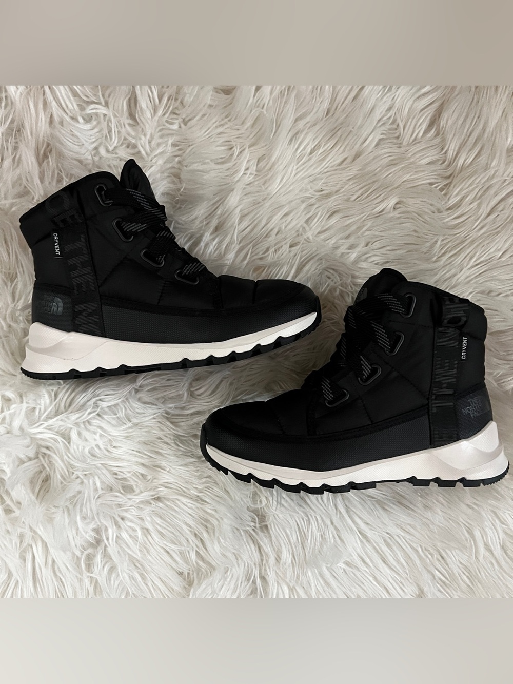 North Face Women’s THERMOBALL™ Lace Up Luxe Waterproof Boots - Black 7